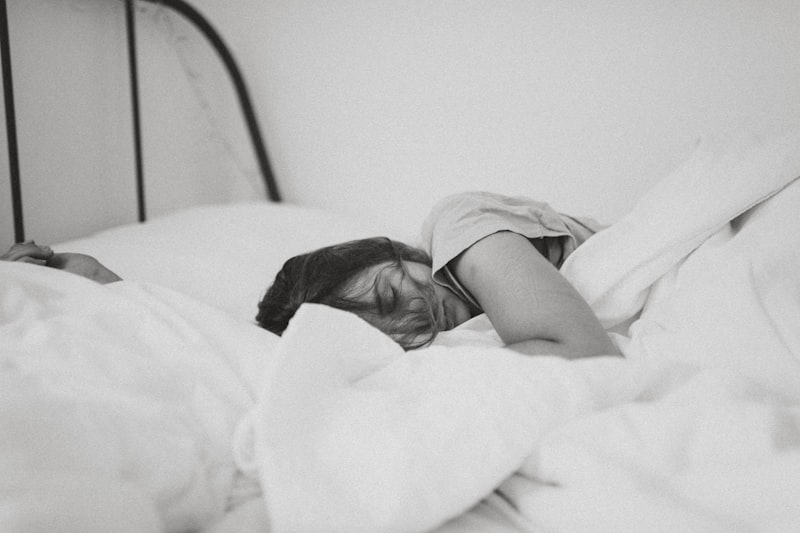 How Sleep Deprivation Affects Eye Appearance: Research Findings
